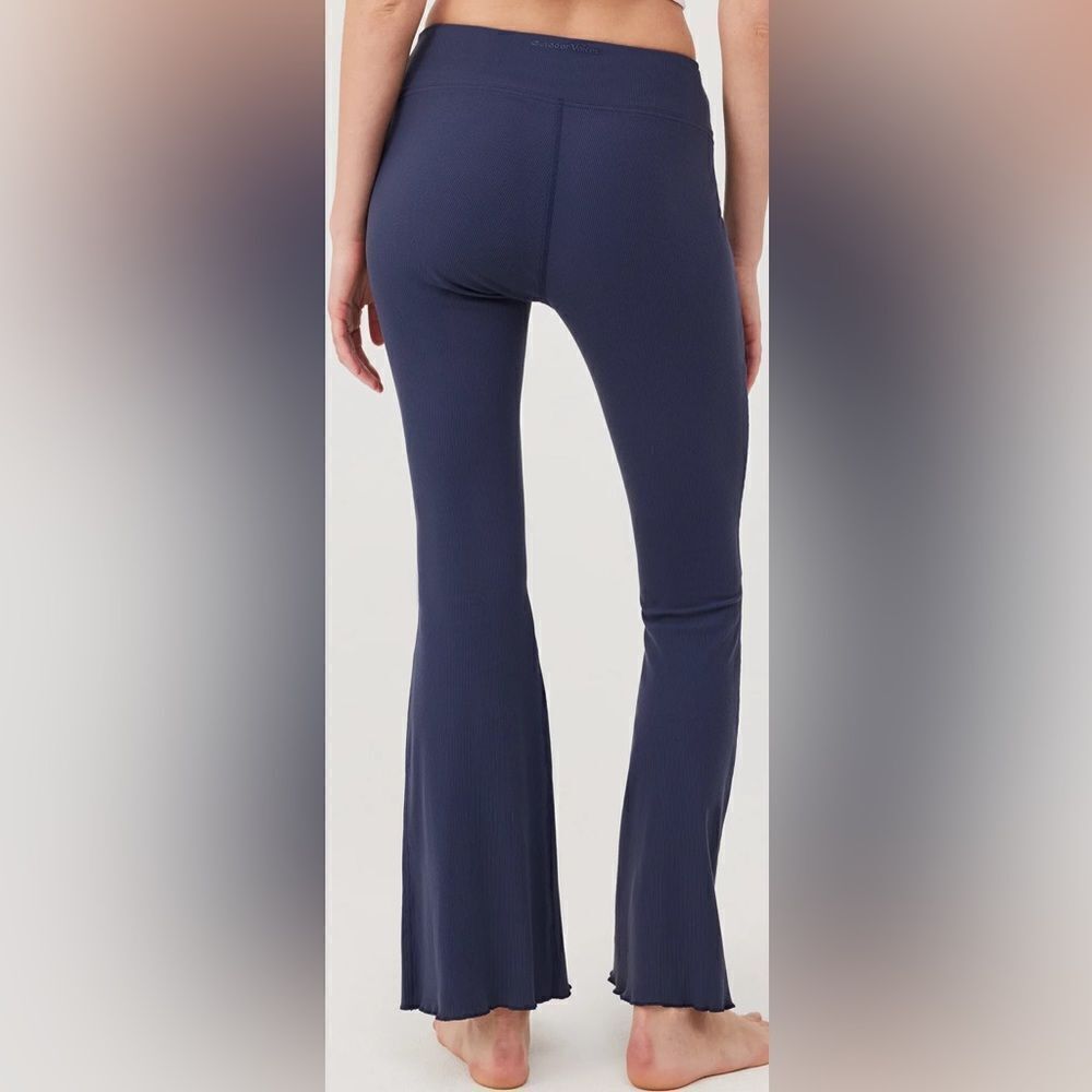 NWT Outdoor Voices Rib Kick Flare Rain rare XXS Athleisure Pants - Picture 5 of 9
